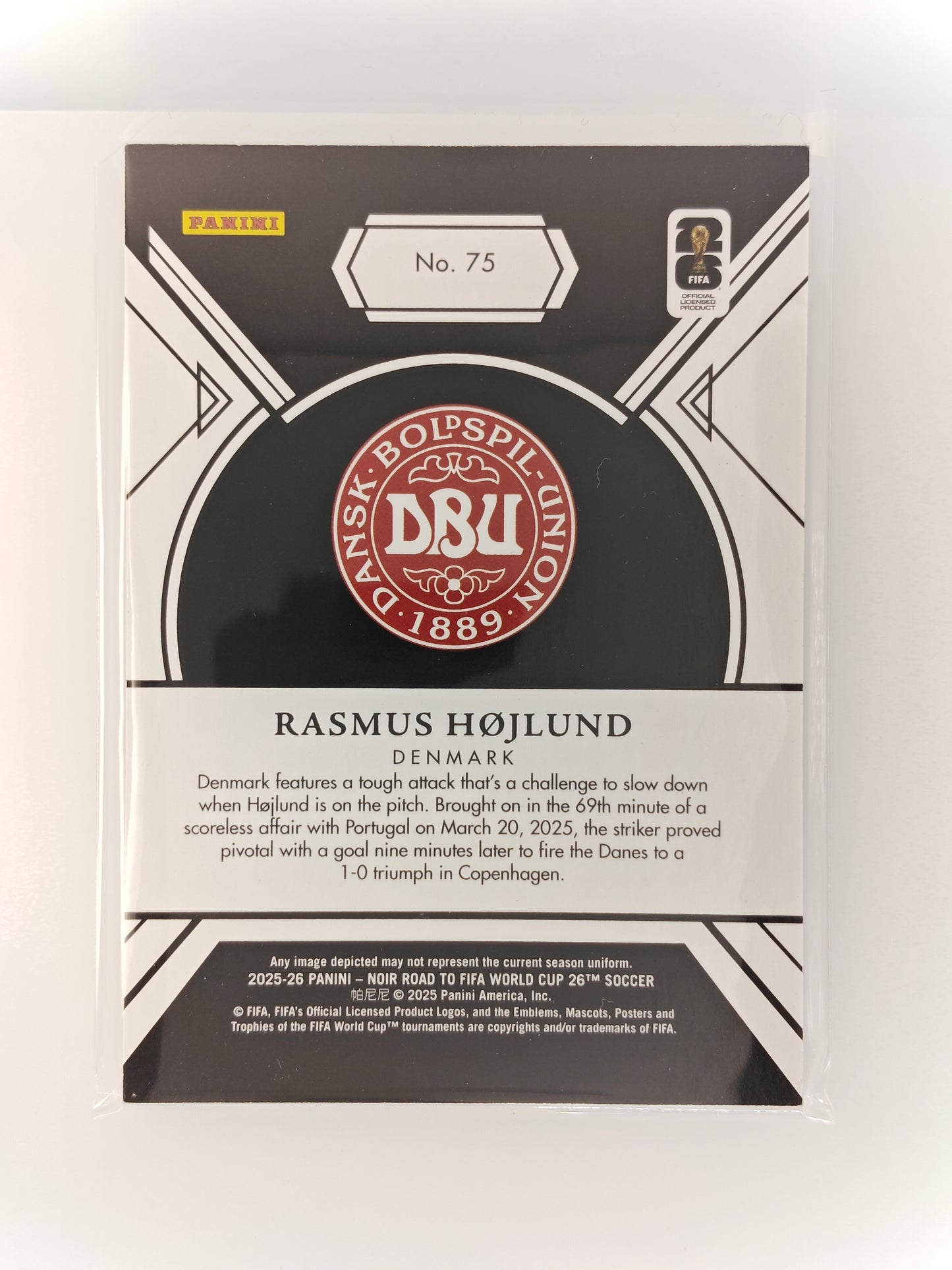 Rasmus Højlund 7/99 - Panini Noir World Cup 25/26