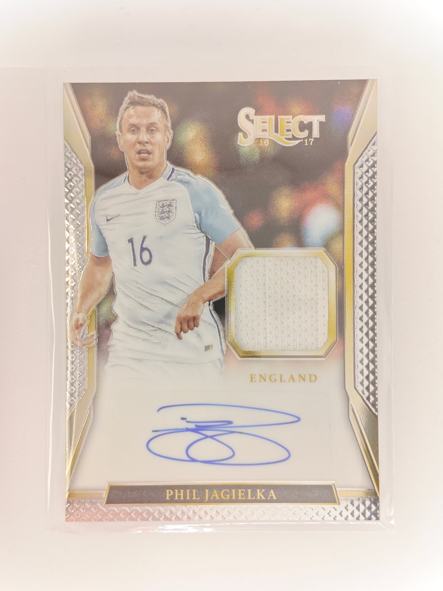 Phil Jagielka patch/auto /198 - Panini Select 16/17