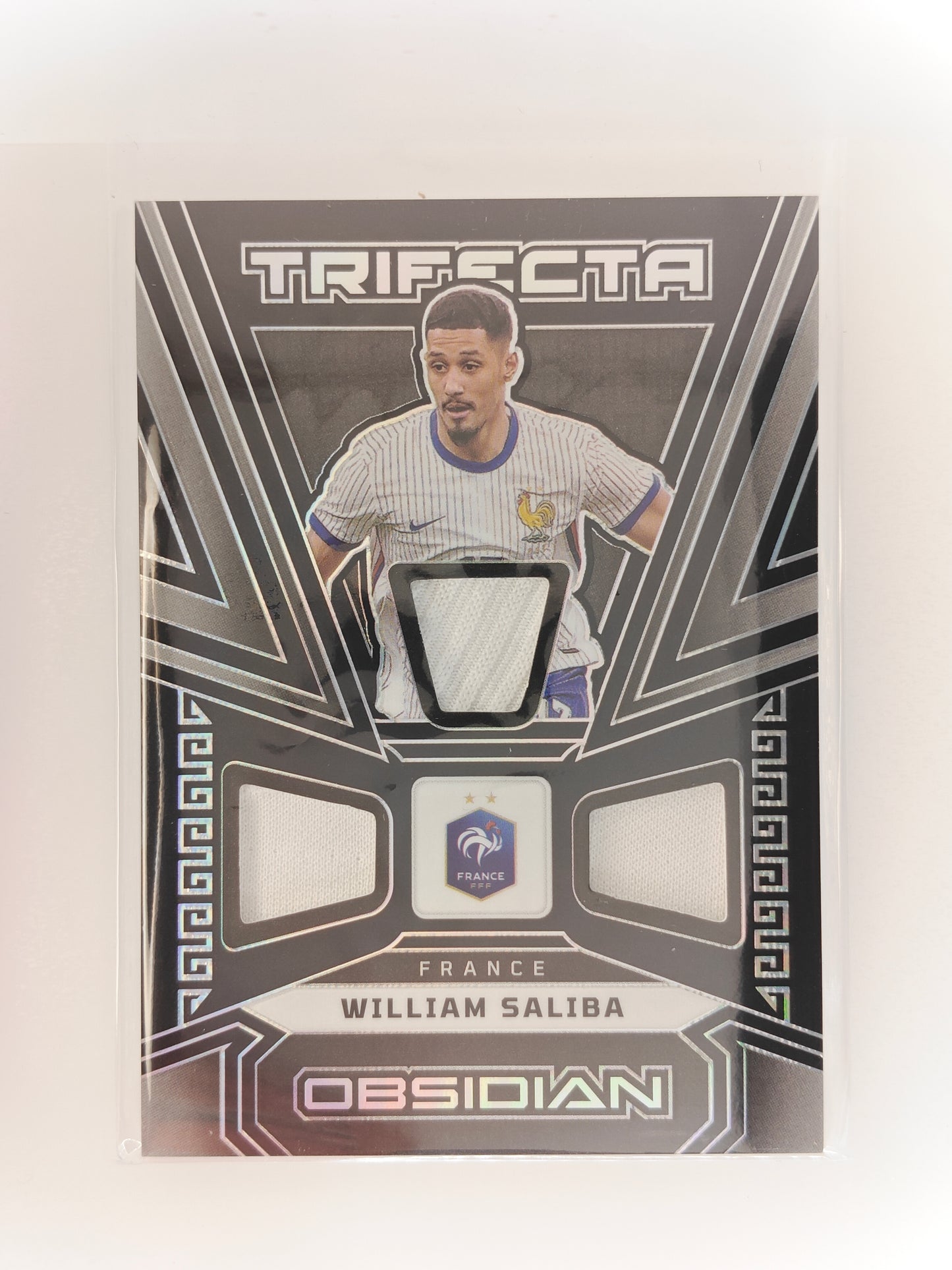 William Saliba patch /199 - Panini Obsidian 23/24
