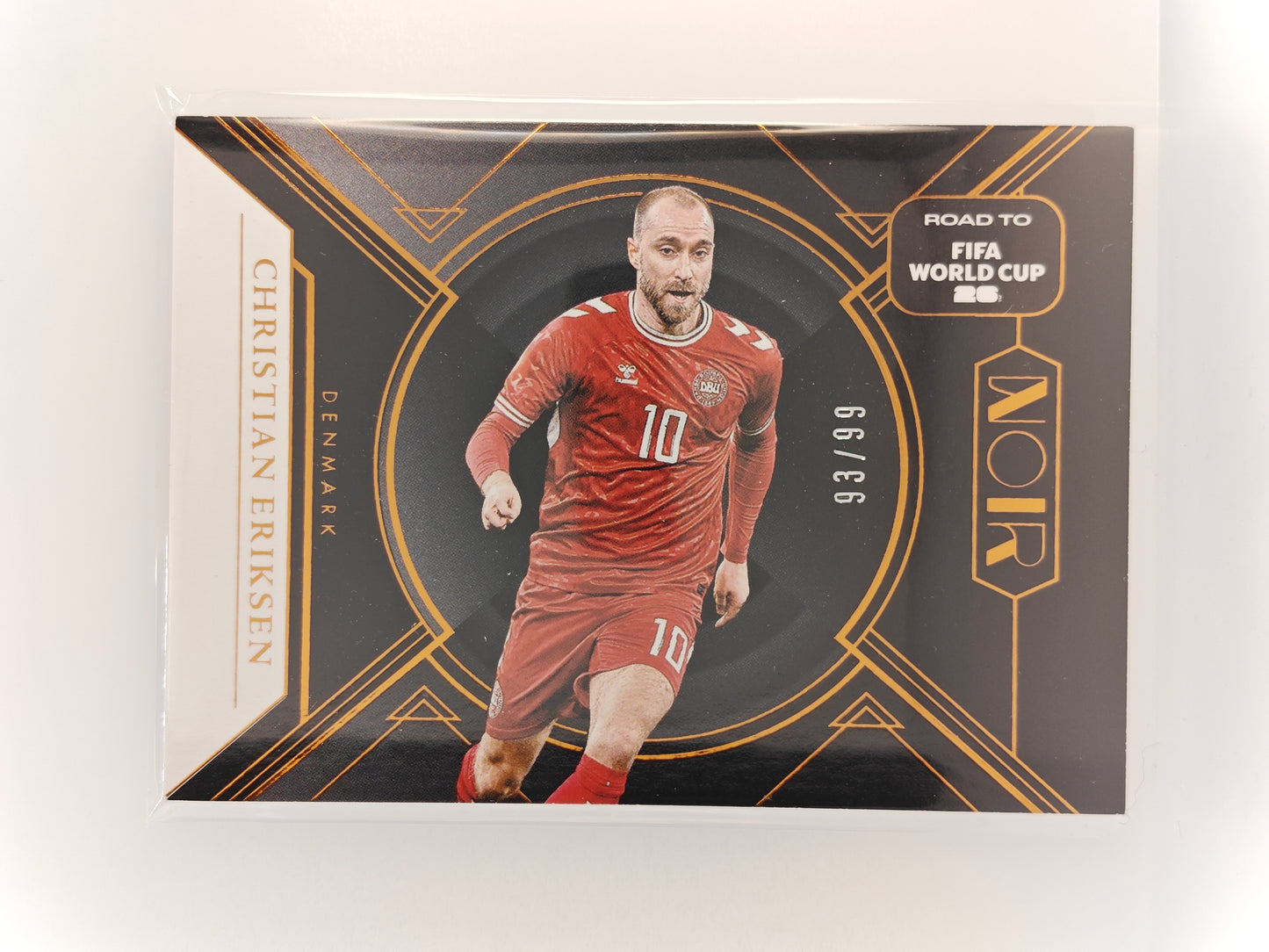 Christian Eriksen /99 - Panini Noir World Cup 25/26