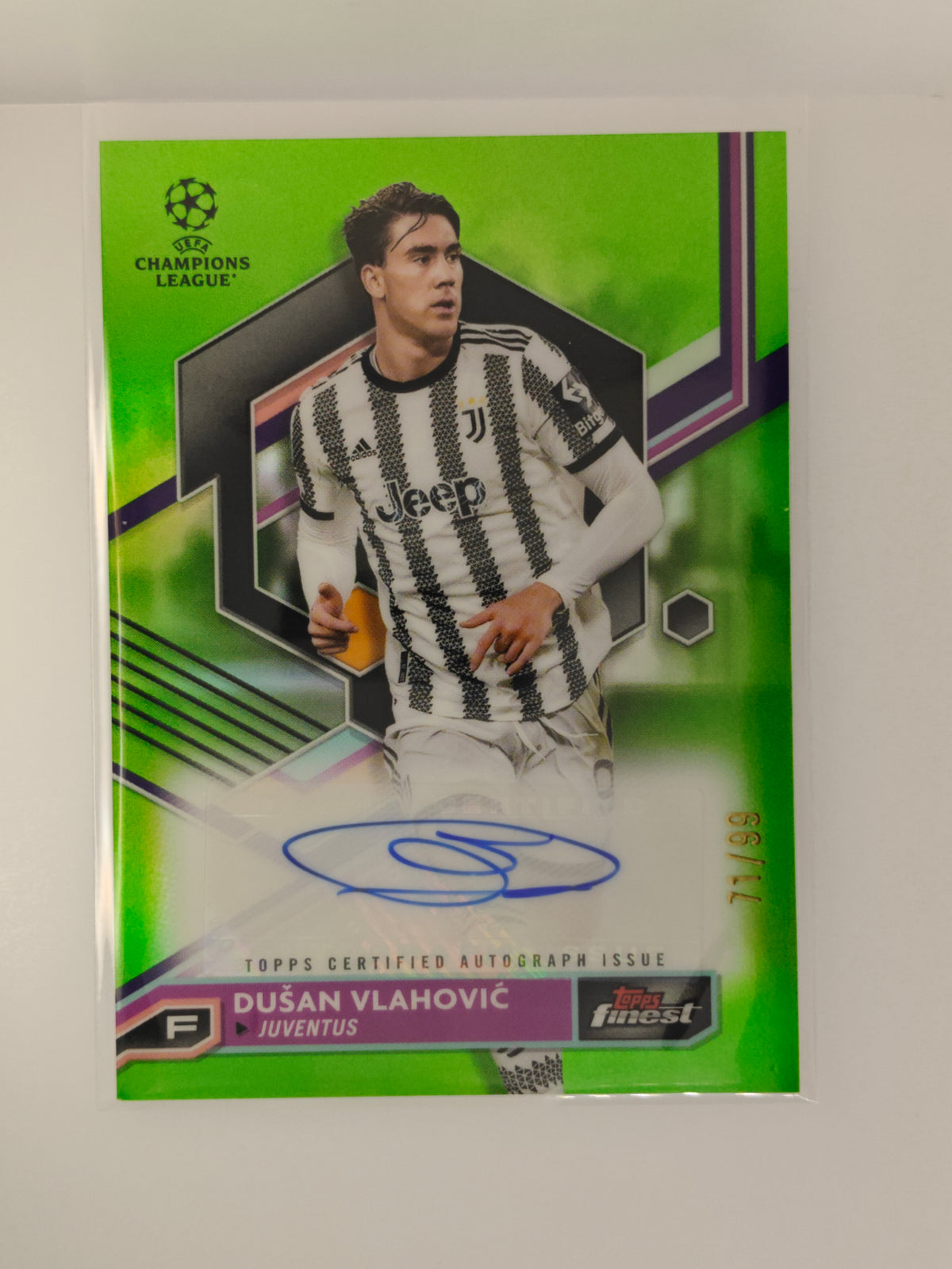 Dusan Vlahovic auto /99 - Topps Finest 22/23
