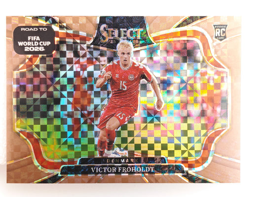 Victor Froholdt /130 RC - Panini Select Road to world cup 25/26