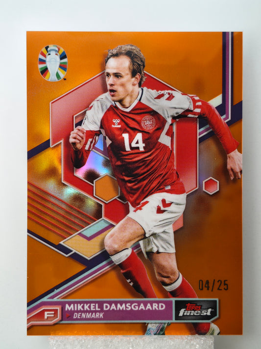Mikkel Damsgaard /25 - Topps Chrome Euro 24