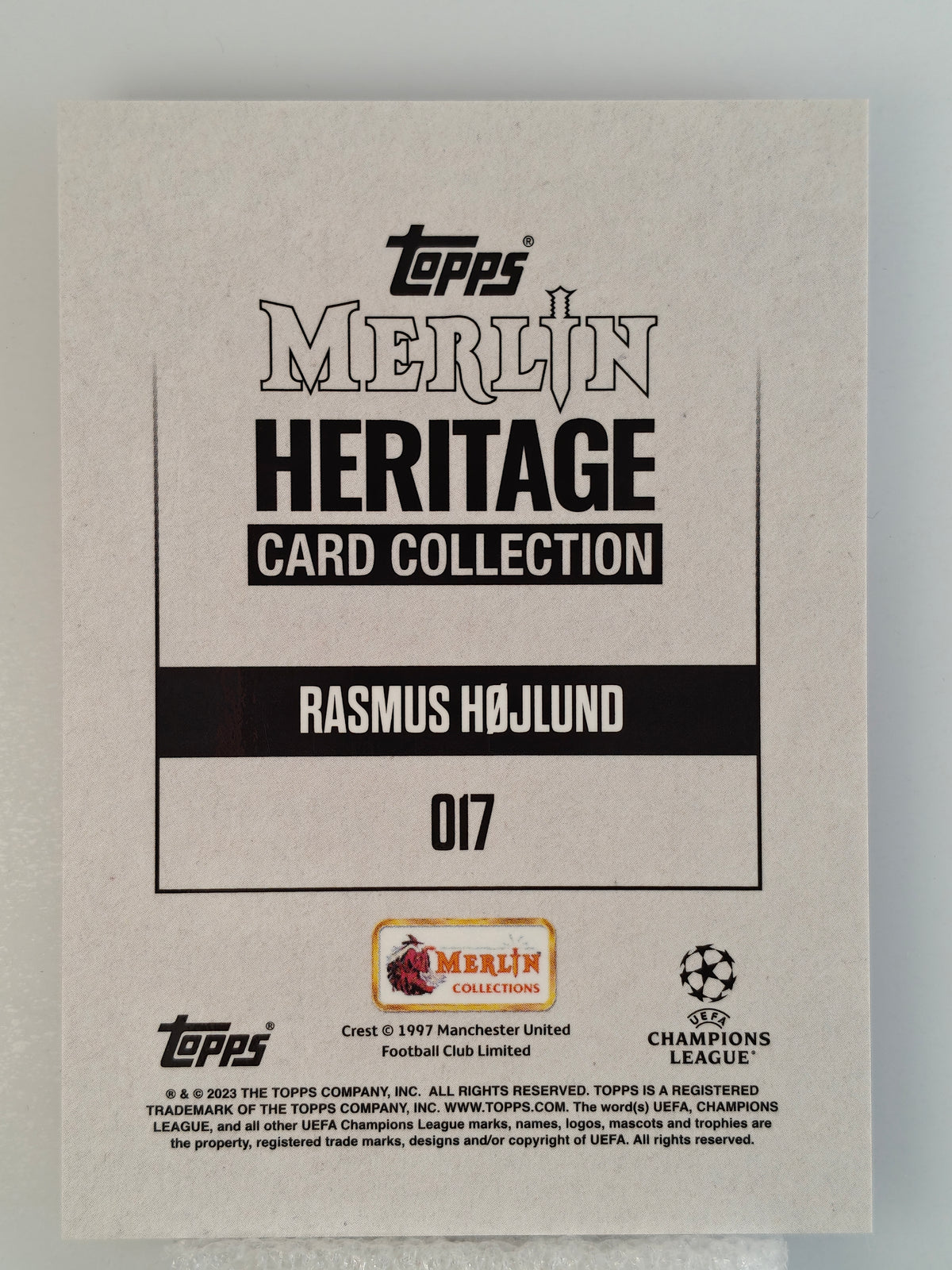 Rasmus Højlund /10 - Topps Merlins Heritage 23/24